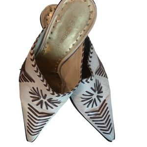 BCBG girl Y2K Boho Western Slide Mule leather heeled clog. Women's Size 8